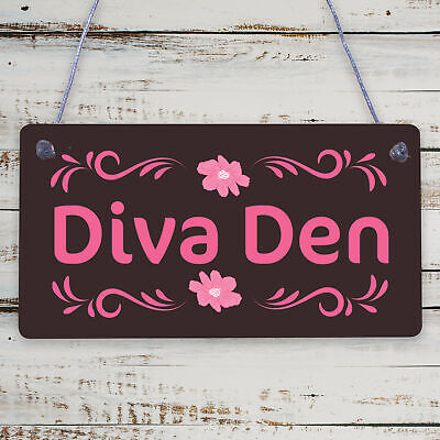 Diva Den Garden Woman Cave Shed Mum Sister Gift Hanging Plaque Hobby Ladies Sign